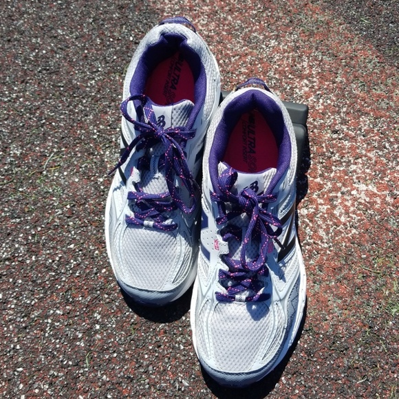 New Balance  sneakers NWOB - Picture 4 of 8